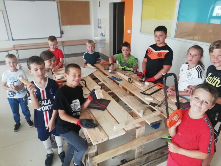 0bf76353-1b7d-49e8-90c0-3e6d5d9083cb