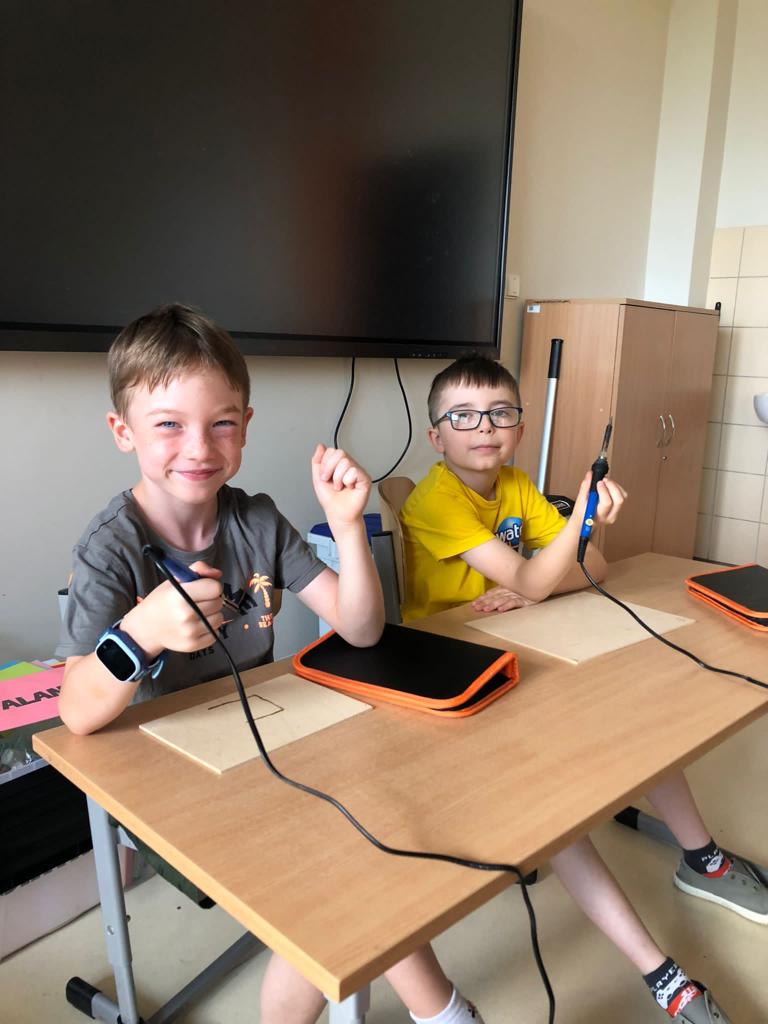 f8c1884c-60c8-4f74-adae-3386bf36f746