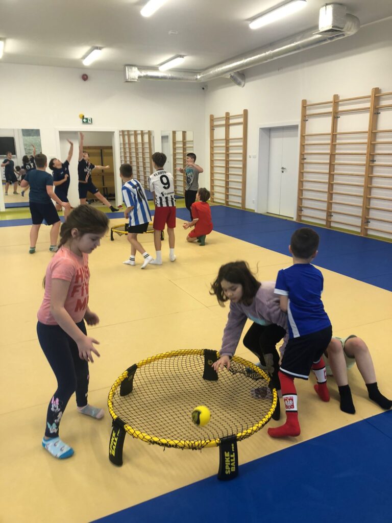 425567495_882737133643110_4072824149154832733_n